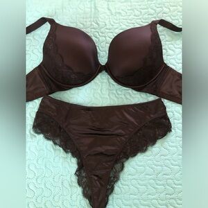 Vintage Ambrielle Jet Black Bra & Panty Set, 42C, Large